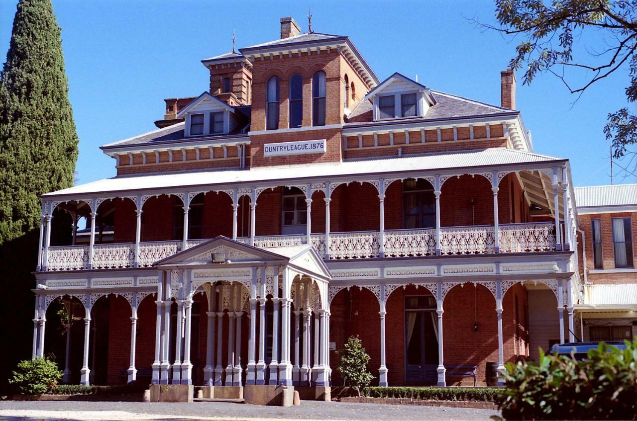 The Sampson - Orange Exterior foto